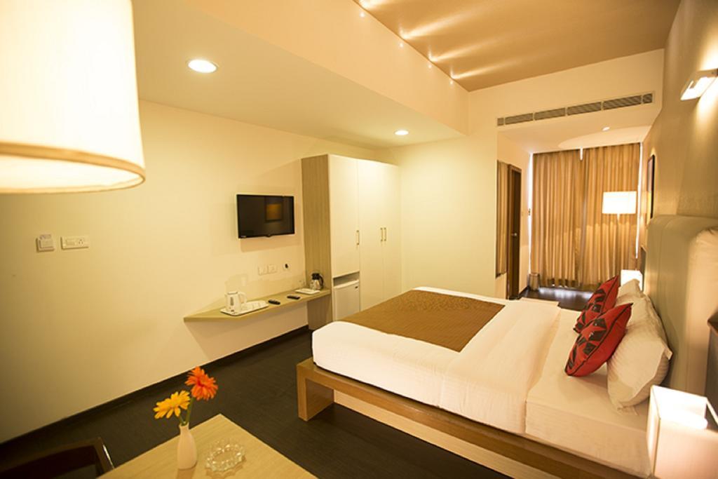 Vinaya Royal Inn Kammasandra Номер фото