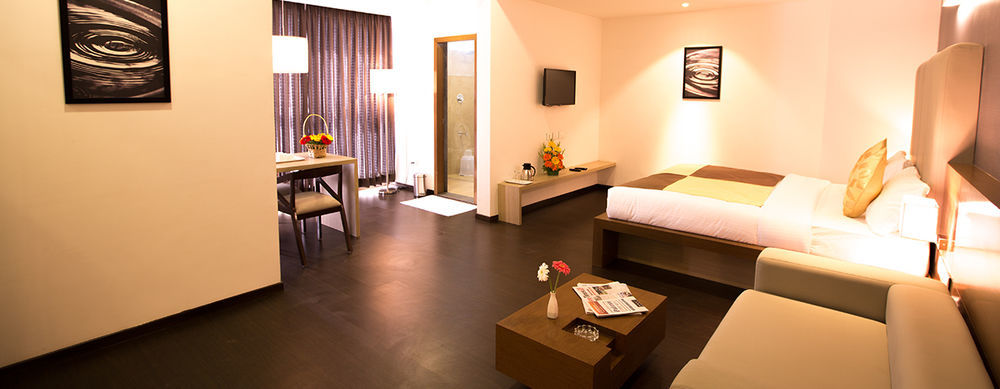 Vinaya Royal Inn Kammasandra Екстер'єр фото