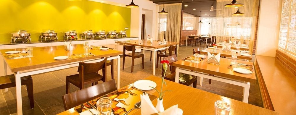 Vinaya Royal Inn Kammasandra Екстер'єр фото